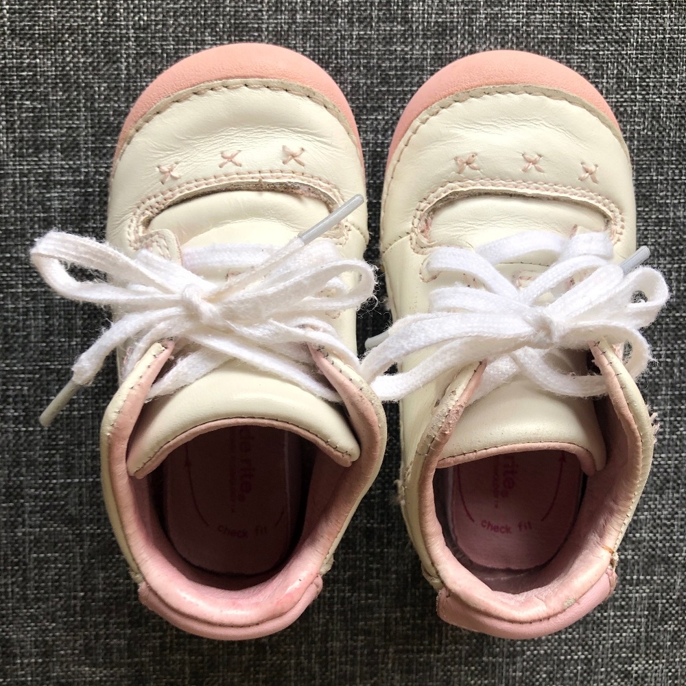 Baby girl Stride Rite white/pink sneaker Size 5M